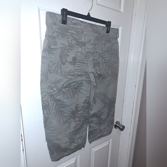 Faded Glory Green/Gray Tropical Print Bermuda Shorts Womens 8 100% Cotton - Picture 4 of 8